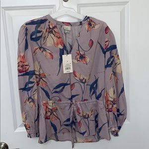 Blouse with bell sleeves and cinched tie waist